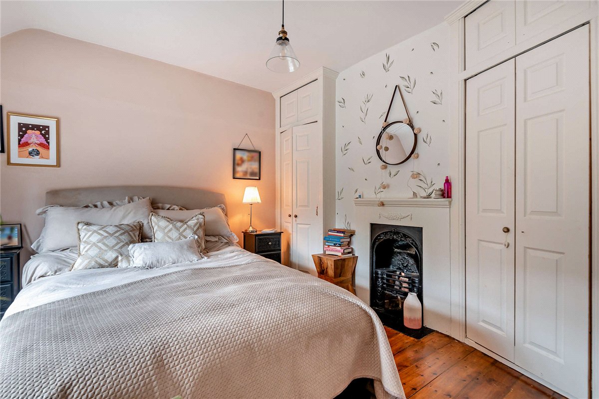 4 bedroom House, Cold Ash Hill, Cold Ash, RG18 - Available, Image 3