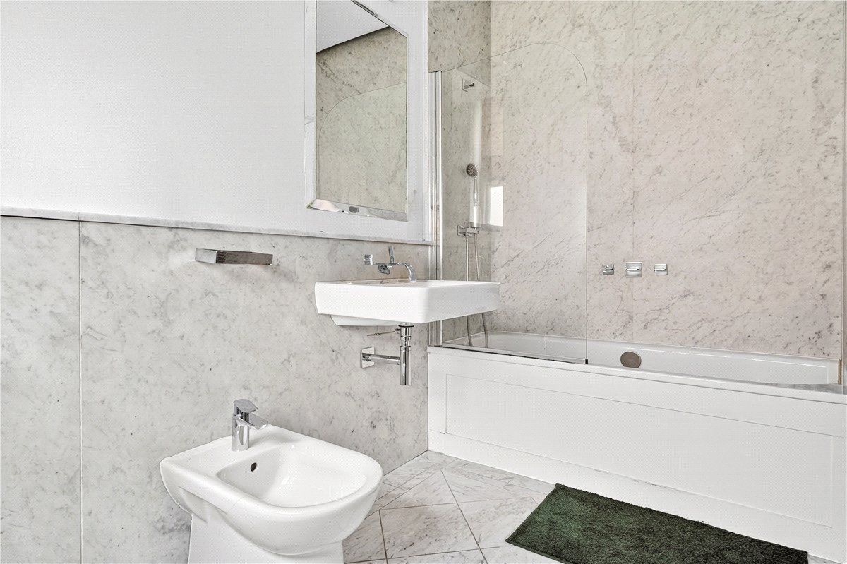 3 bedroom Flat, Harrington Gardens, London, SW7 - Available, Image 11