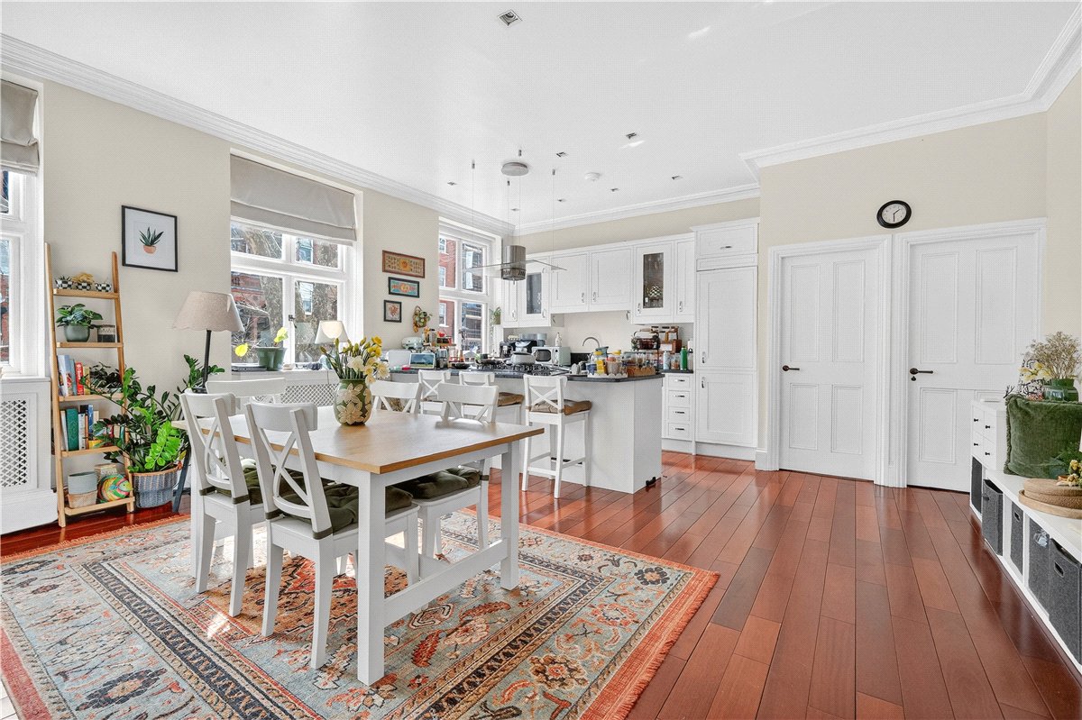 2 bedroom Flat, Harrington Gardens, London, SW7 - Available, Image 11