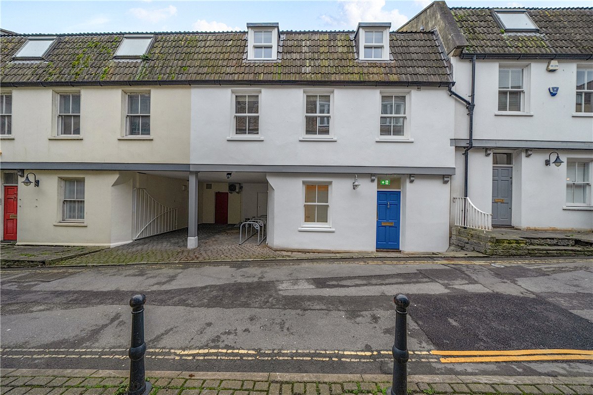 2 bedroom Flat, Palace Yard Mews, Bath, BA1 - Let Agreed
