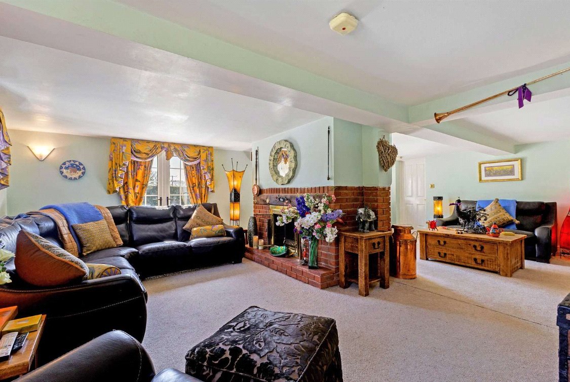 4 bedroom House, Pall Mall, Burbage, SN8 - Available, Image 3