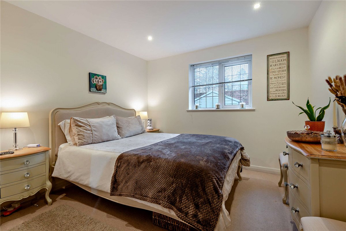 4 bedroom House, Garden Close Lane, Newbury, RG14 - Sold STC, Image 8