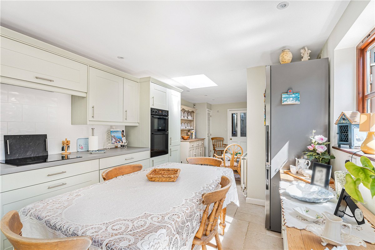 4 bedroom House, Spring Road, Abingdon, OX14 - Available, Image 5