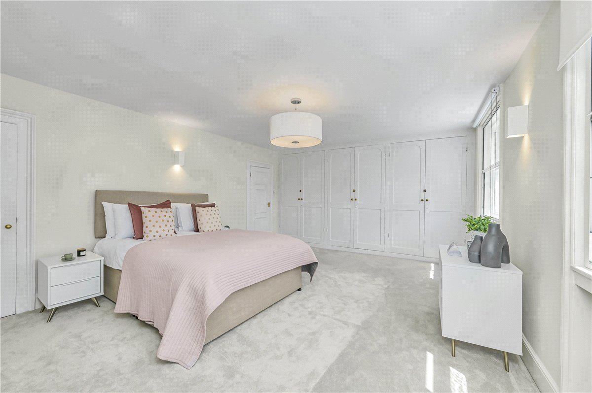 2 bedroom Flat, Queen Anne Street, Marylebone, W1G - Available, Image 9