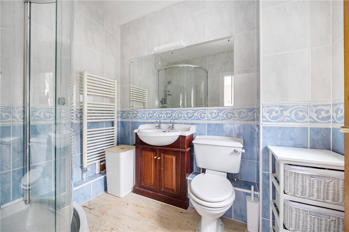 3 bedroom Flat, Woodridge, Newbury, RG14 - , Image 11