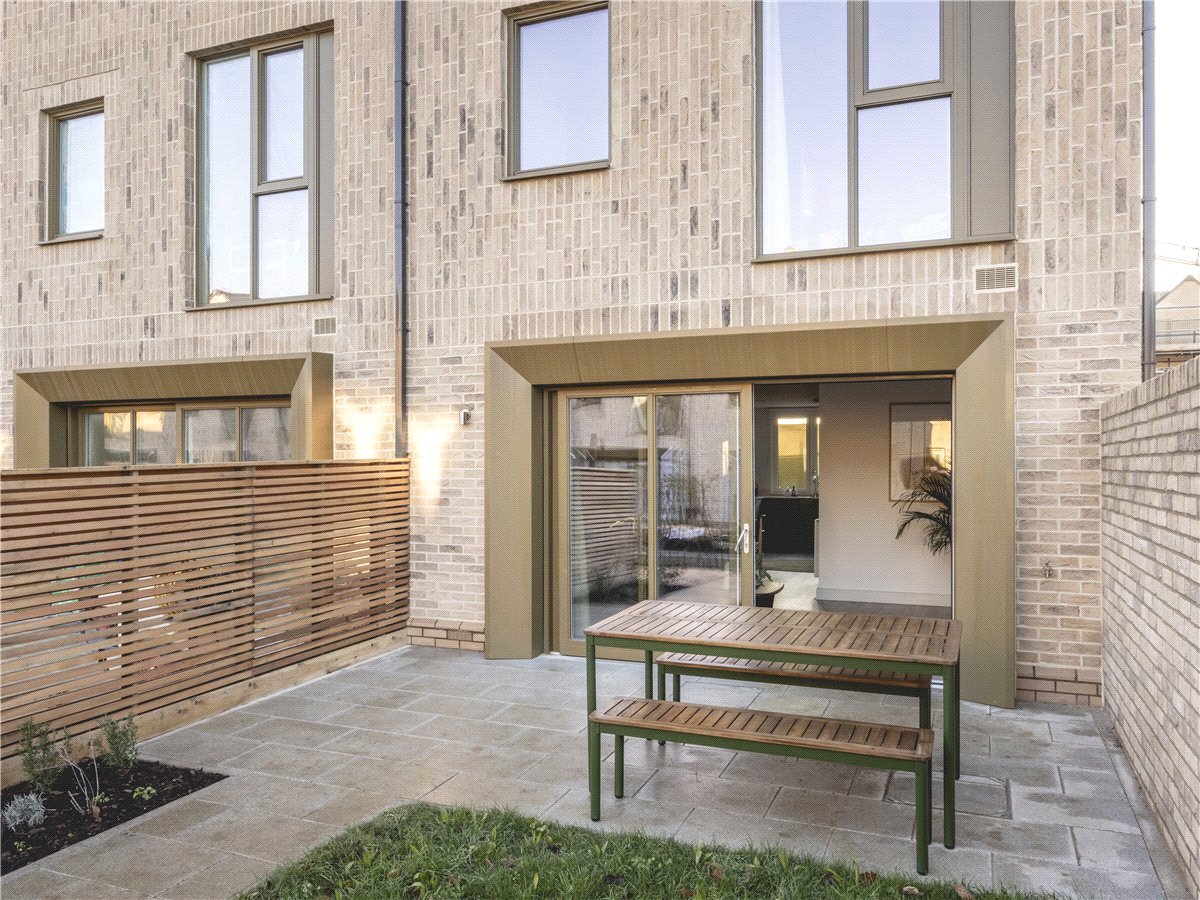 3 bedroom House, Ayrton Avenue, Cambridge, CB3 - Available, Image 17