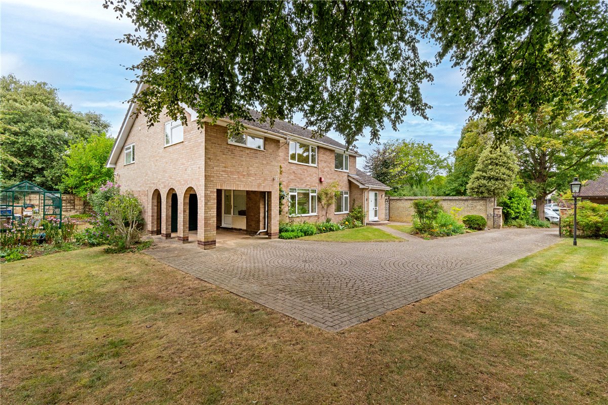 5 bedroom House, Scotts Gardens, Whittlesford, CB22 - Sold