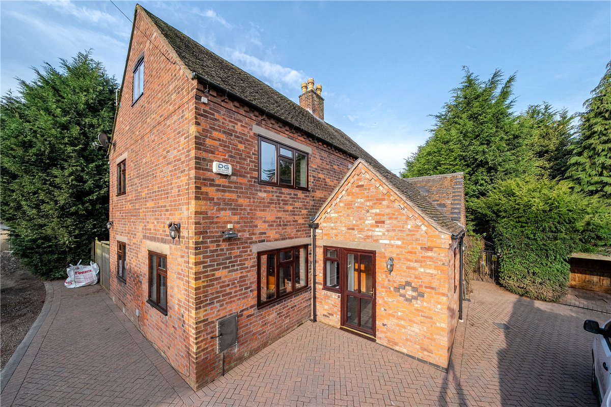 4 bedroom House, Cappers Lane, Lichfield, WS14 - Available, Image 6