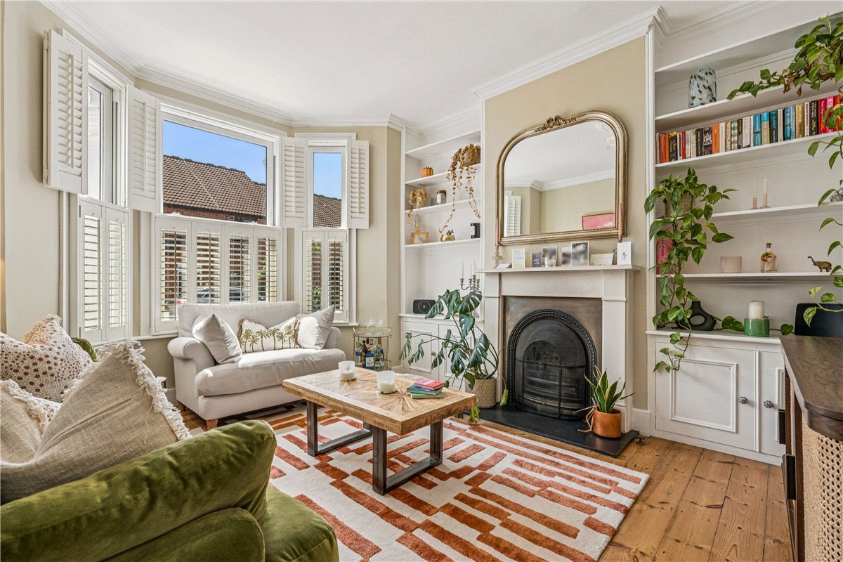 2 bedroom Flat, Aslett Street, London, SW18 - Under Offer