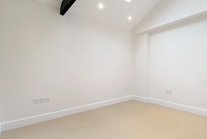 3 bedroom House, Montagu Mews North, Marylebone, W1H - Available, Image 2