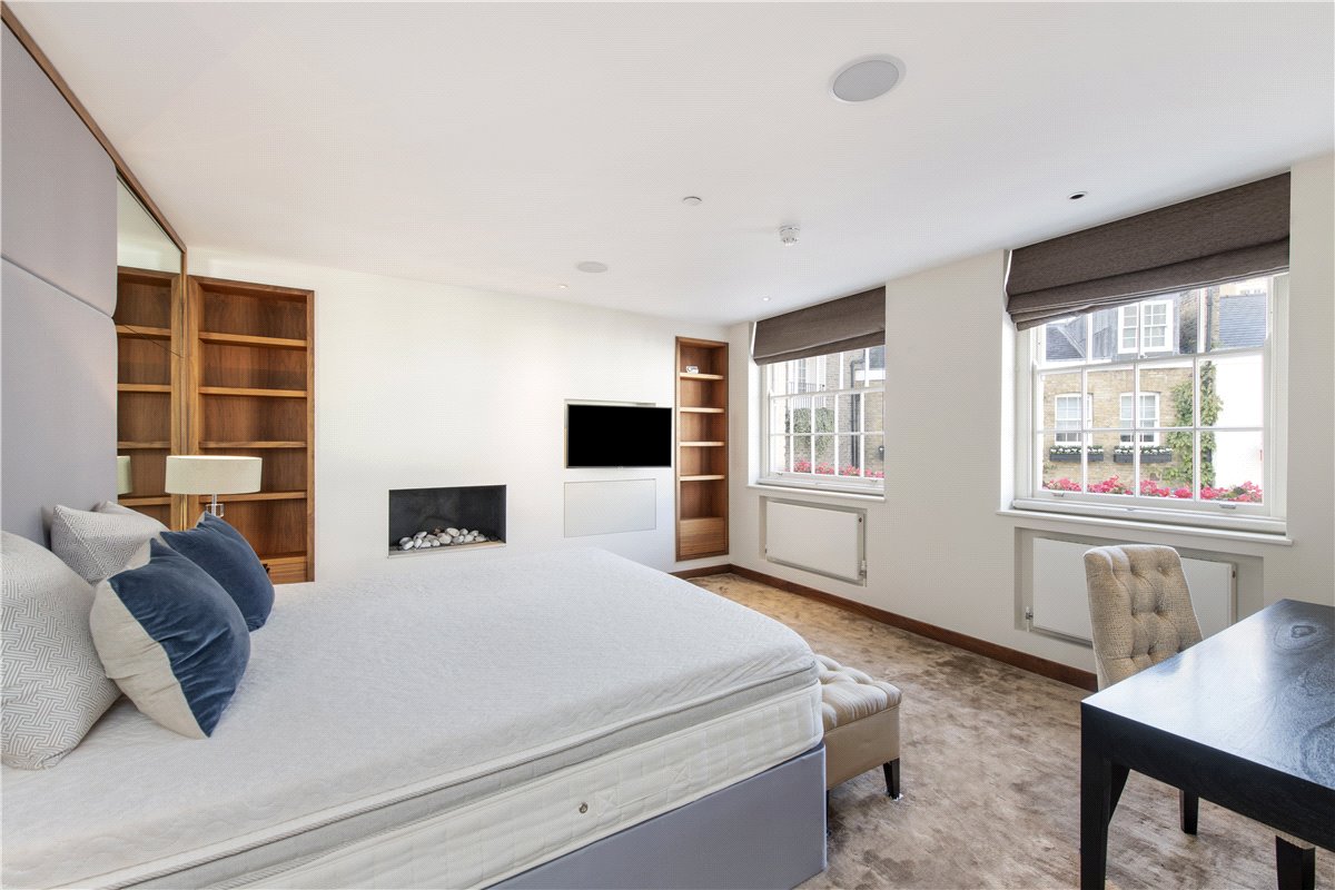 3 bedroom House, Wilton Row, Knightsbridge, SW1X - Available, Image 15