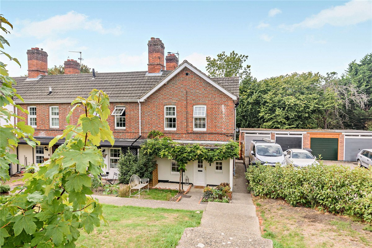 2 bedroom House, Pear Tree Lane, Newbury, RG14 - Available, Image 17