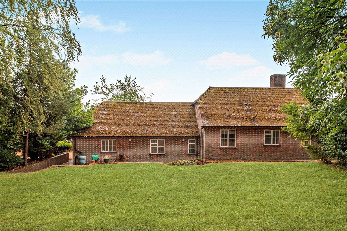 3 bedroom House, Wash Water, Newbury, RG20 - Available, Image 18