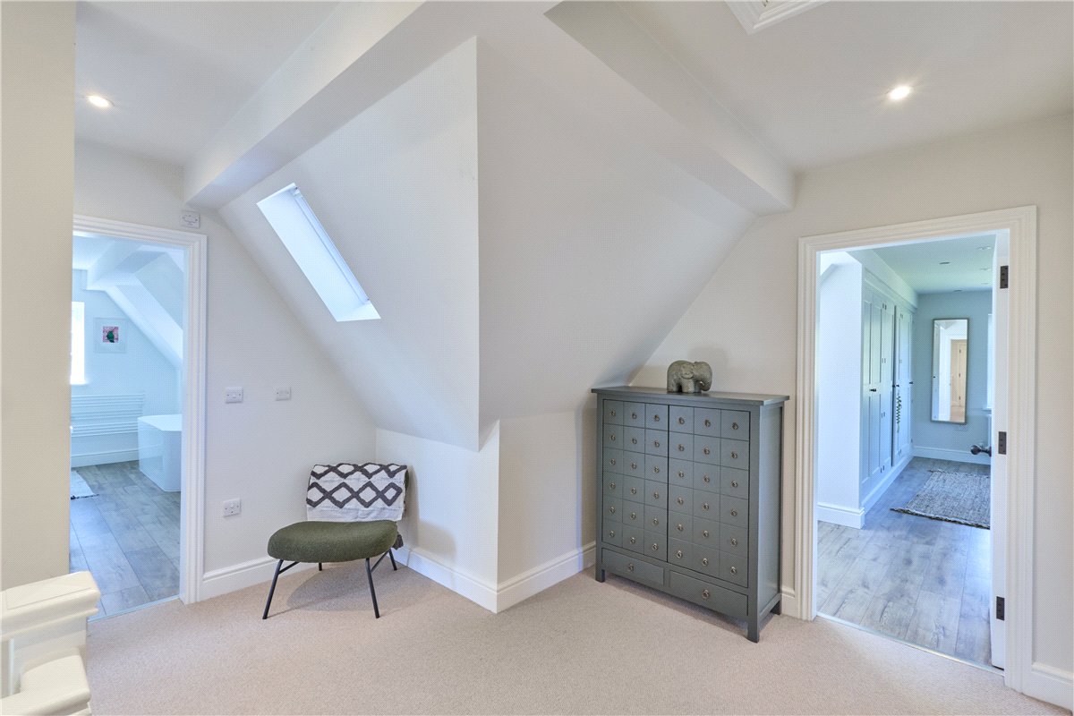 4 bedroom House, Cambridge Road, Oakington, CB24 - Sold STC, Image 12