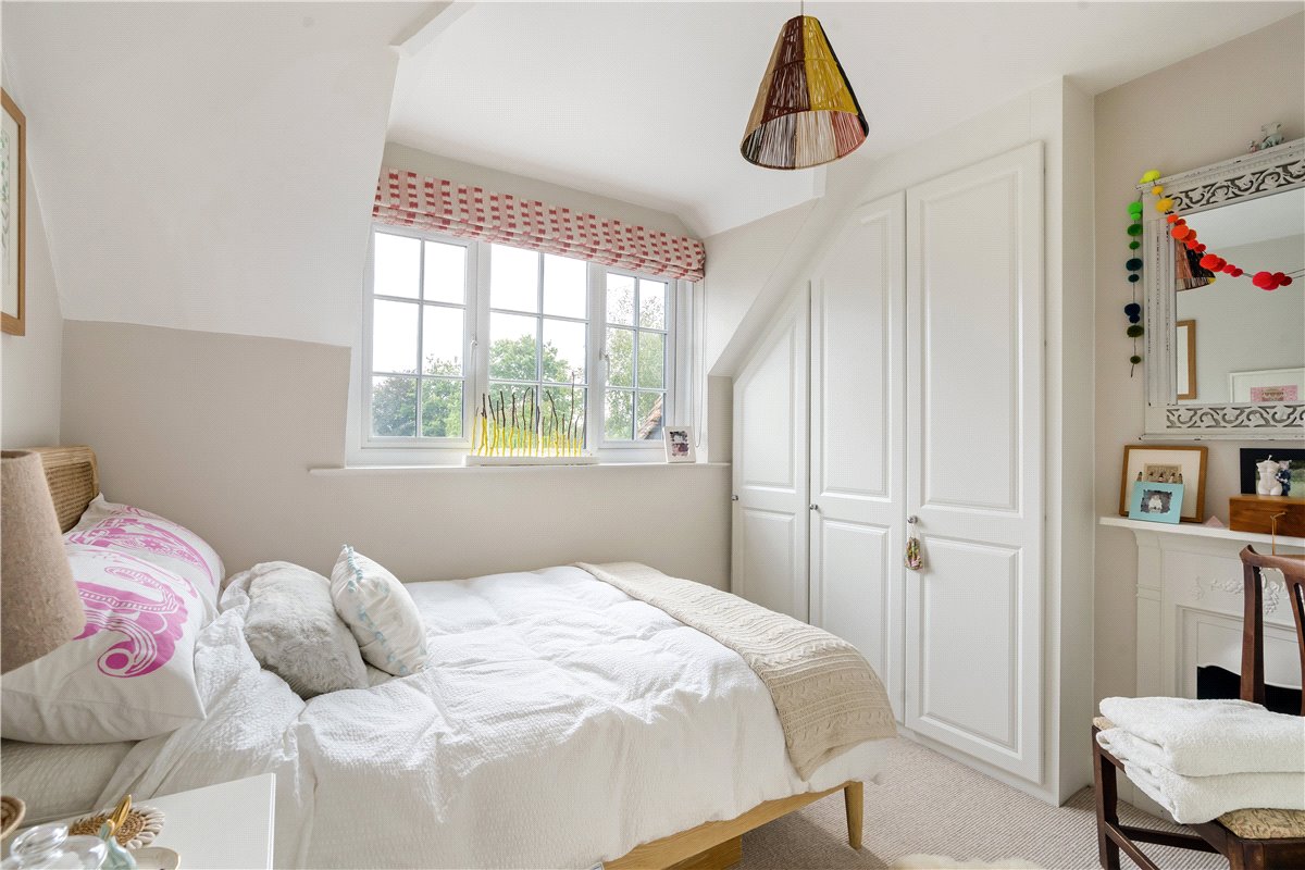 3 bedroom House, St. Johns Close, Marlborough, SN8 - Sold STC, Image 15