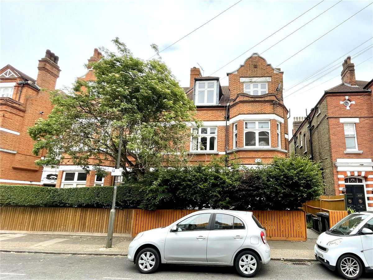 2 bedroom Flat, Wexford Road, Wandsworth Common - Balham, SW12 - Available
