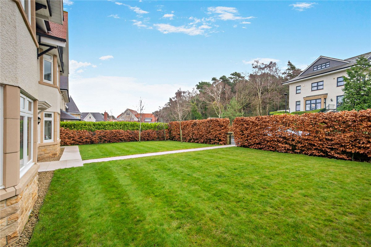 5 bedroom House, Sussex Avenue, Harrogate, HG1 - Available, Image 2