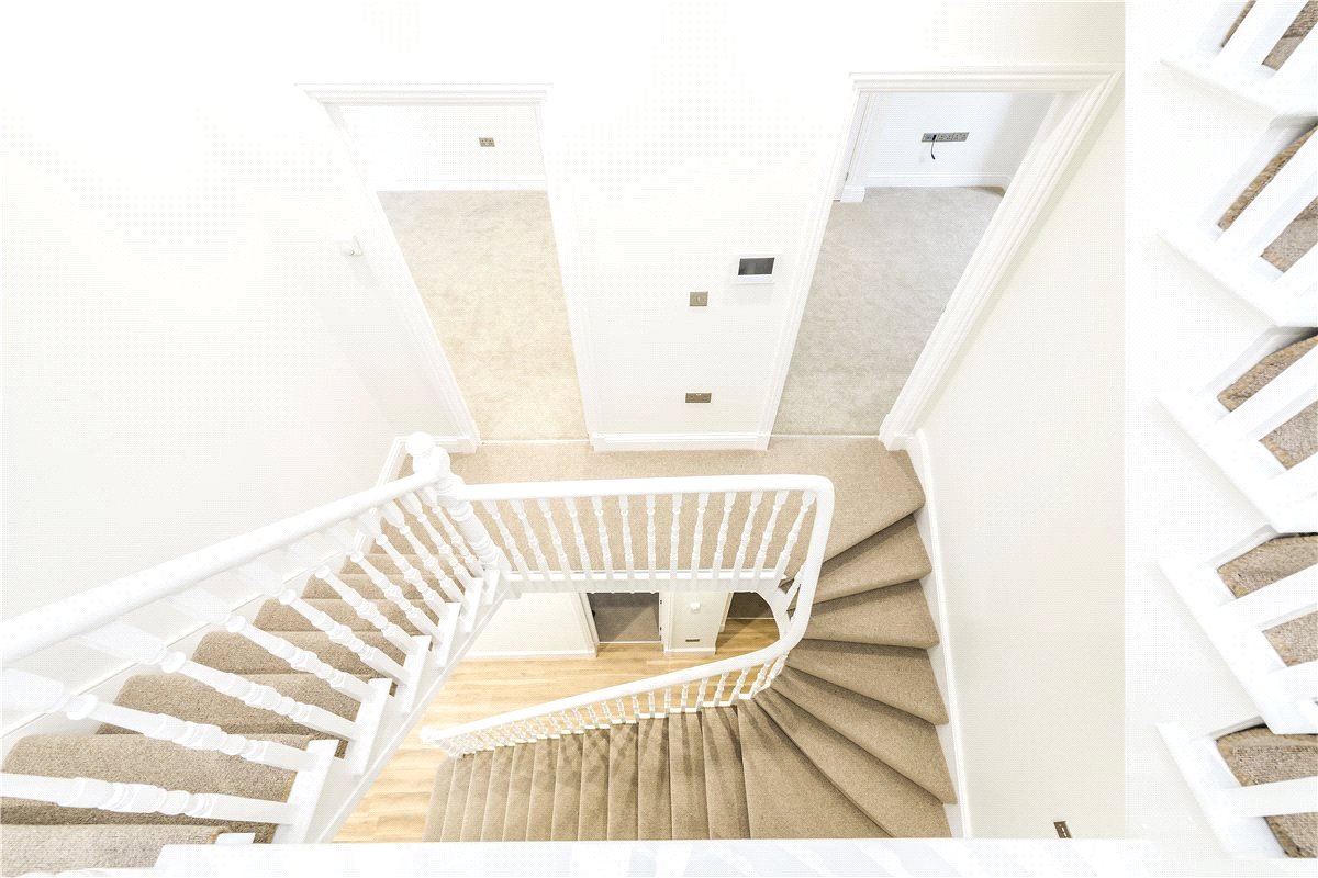 5 bedroom House, Elms Road, London, SW4 - , Image 8