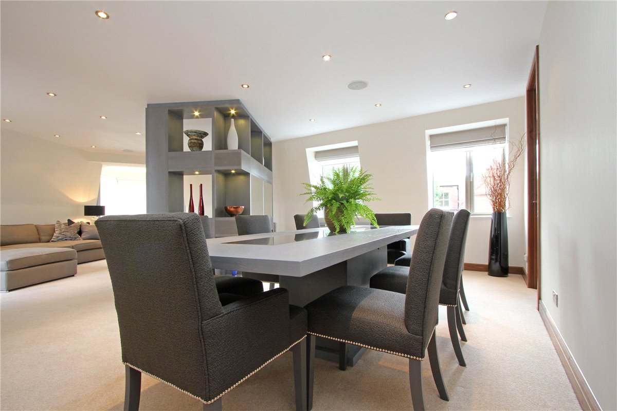3 bedroom Flat, Tarnbrook Court, 9 Holbein Place, SW1W - Available, Image 13