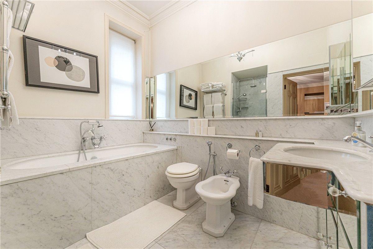 3 bedroom House, North Audley Street, London, W1K - Available, Image 4
