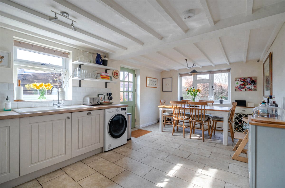 2 bedroom House, Dyers Yard, Ramsbury, SN8 - Available, Image 1