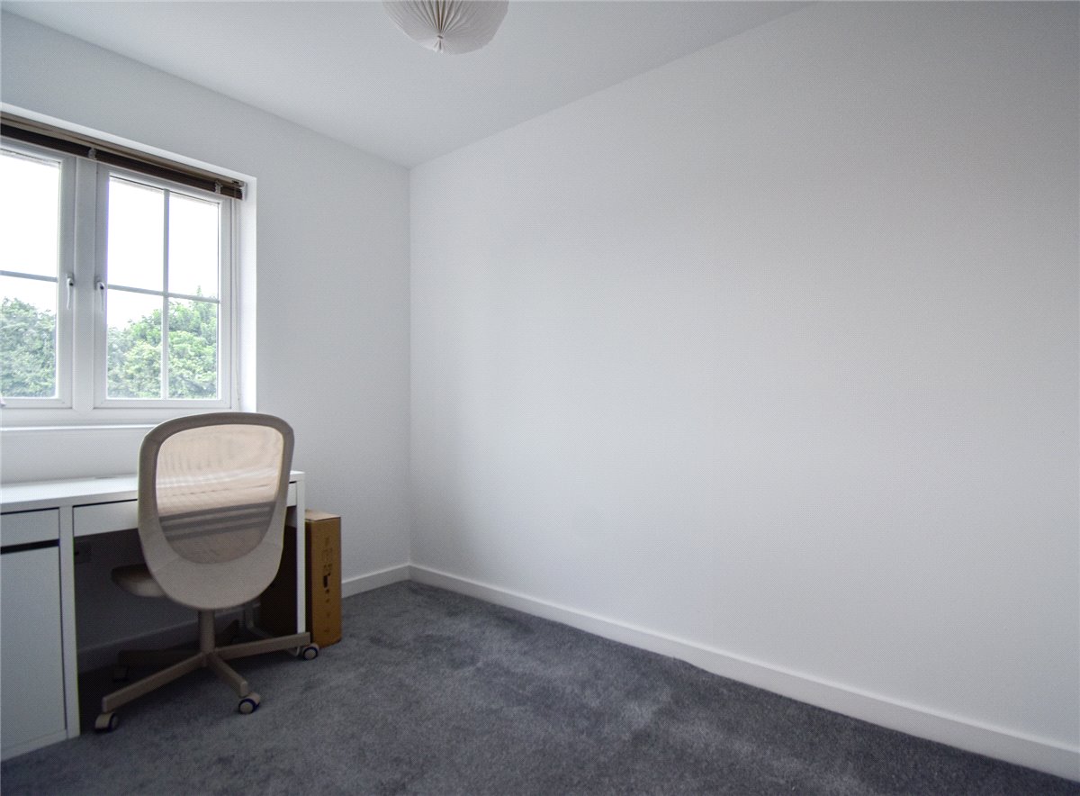 2 bedroom Flat, Grebe Court, Cambridge, CB5 - Available, Image 3