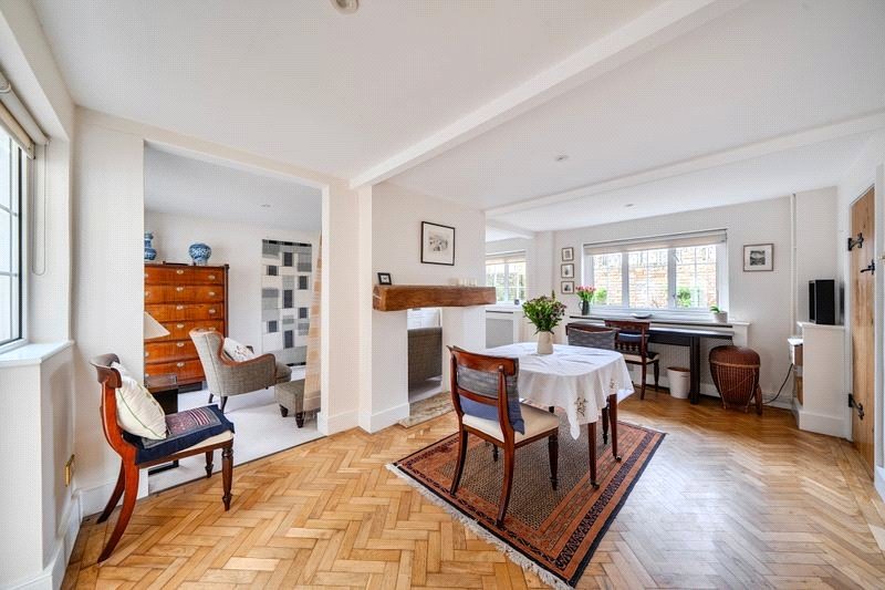 2 bedroom Cottage, Upper Ham Road, Richmond, TW10 - Available, Image 2