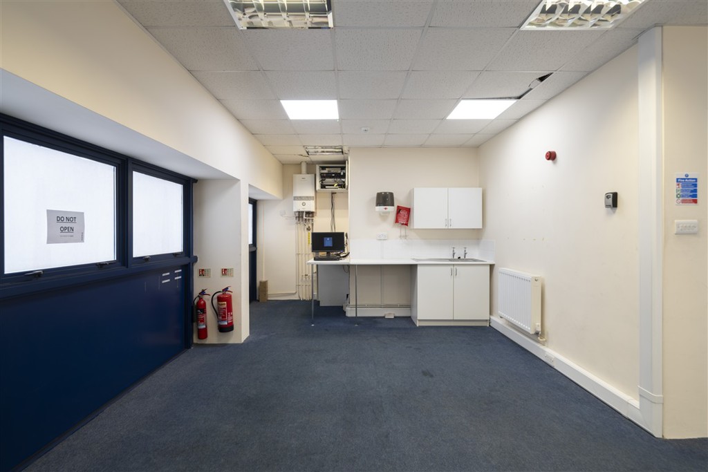 3119 Sq Ft, Endeavour Way, Croydon, CR0 - Available, Image 3