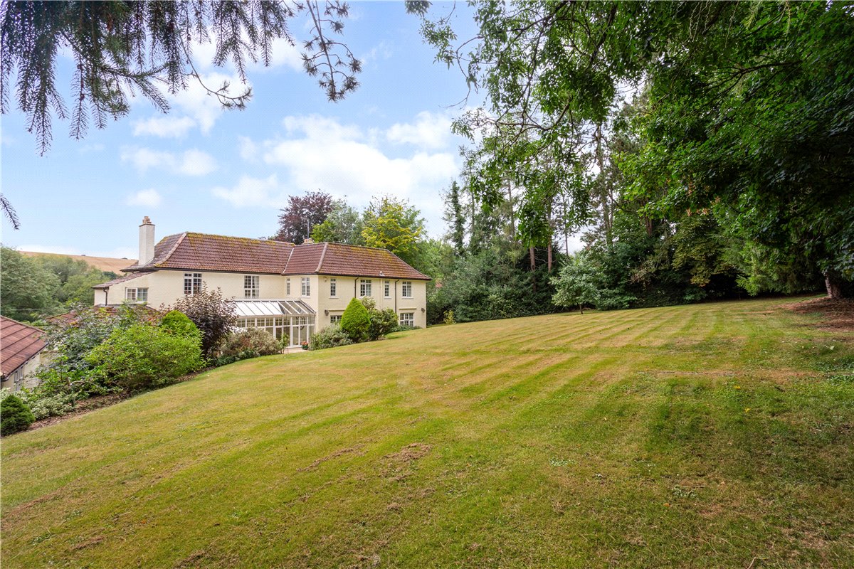 6 bedroom House, Bath Road, Marlborough, SN8 - Available, Image 25