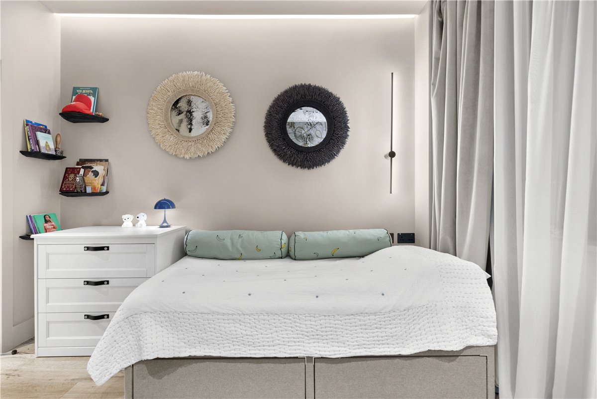 2 bedroom Flat, Portland Place, Marylebone, W1B - , Image 12