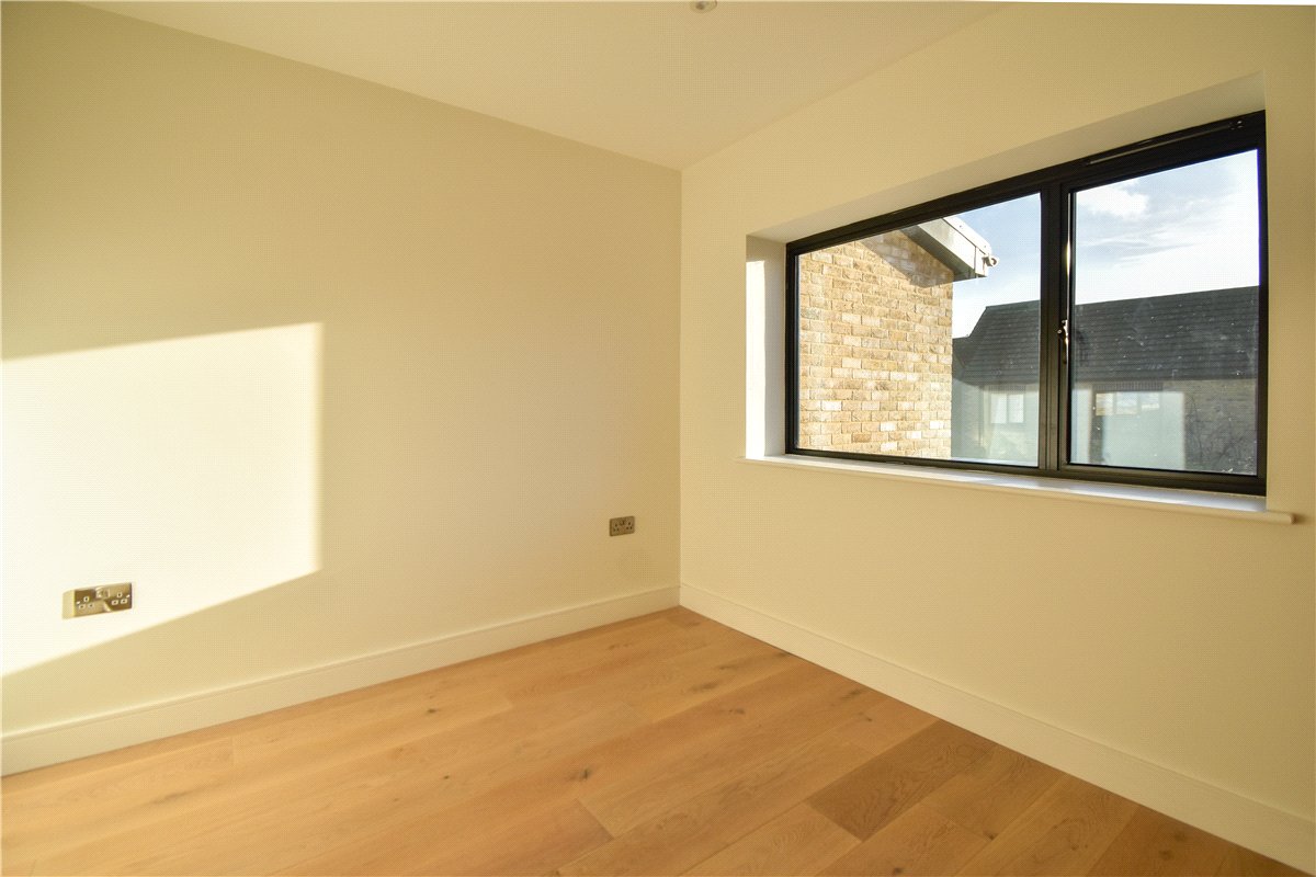 2 bedroom House, High Street, Chesterton, CB4 - Available, Image 7