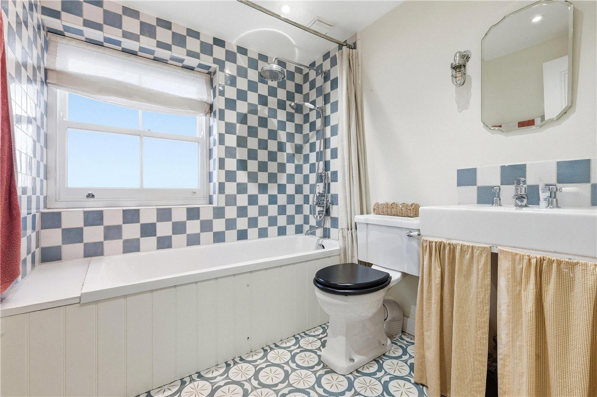 6 bedroom House, Delaford Street, London, SW6 - Available, Image 3