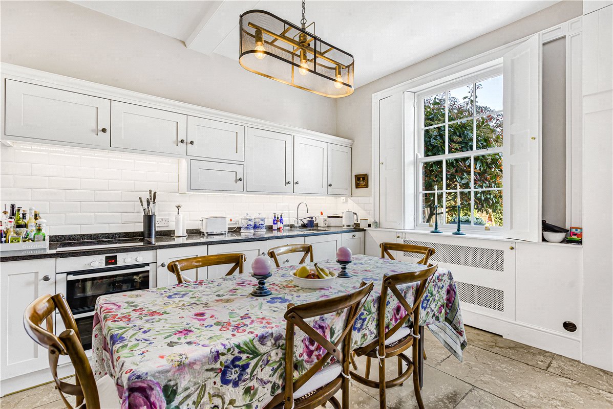 3 bedroom House, High Street, Eynsham, OX29 - Available, Image 16