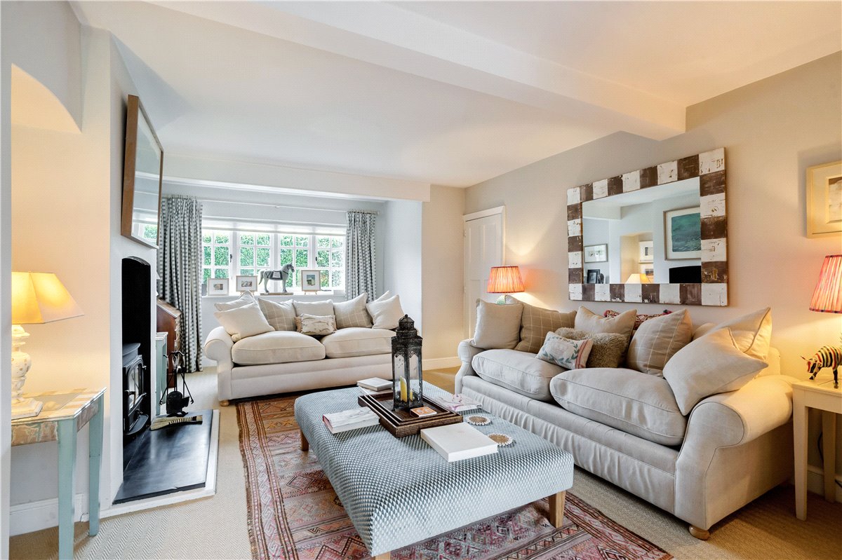 3 bedroom House, St. Johns Close, Marlborough, SN8 - Sold STC, Image 3