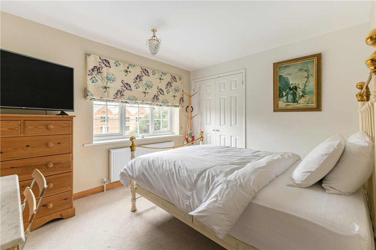 4 bedroom House, Edgar Road, Winchester, SO23 - Available, Image 8