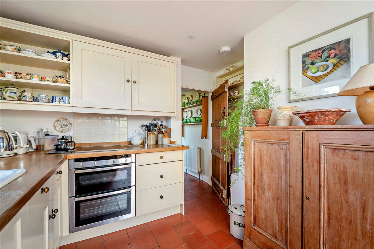 3 bedroom House, Harts Hill Road, Thatcham, RG18 - Available, Image 6
