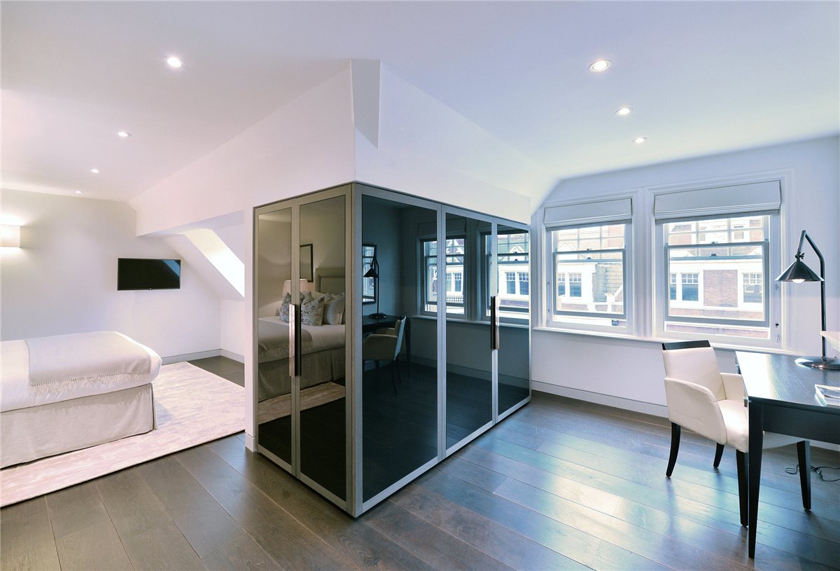 2 bedroom Flat, Duke Street, Mayfair, W1K - Available, Image 4