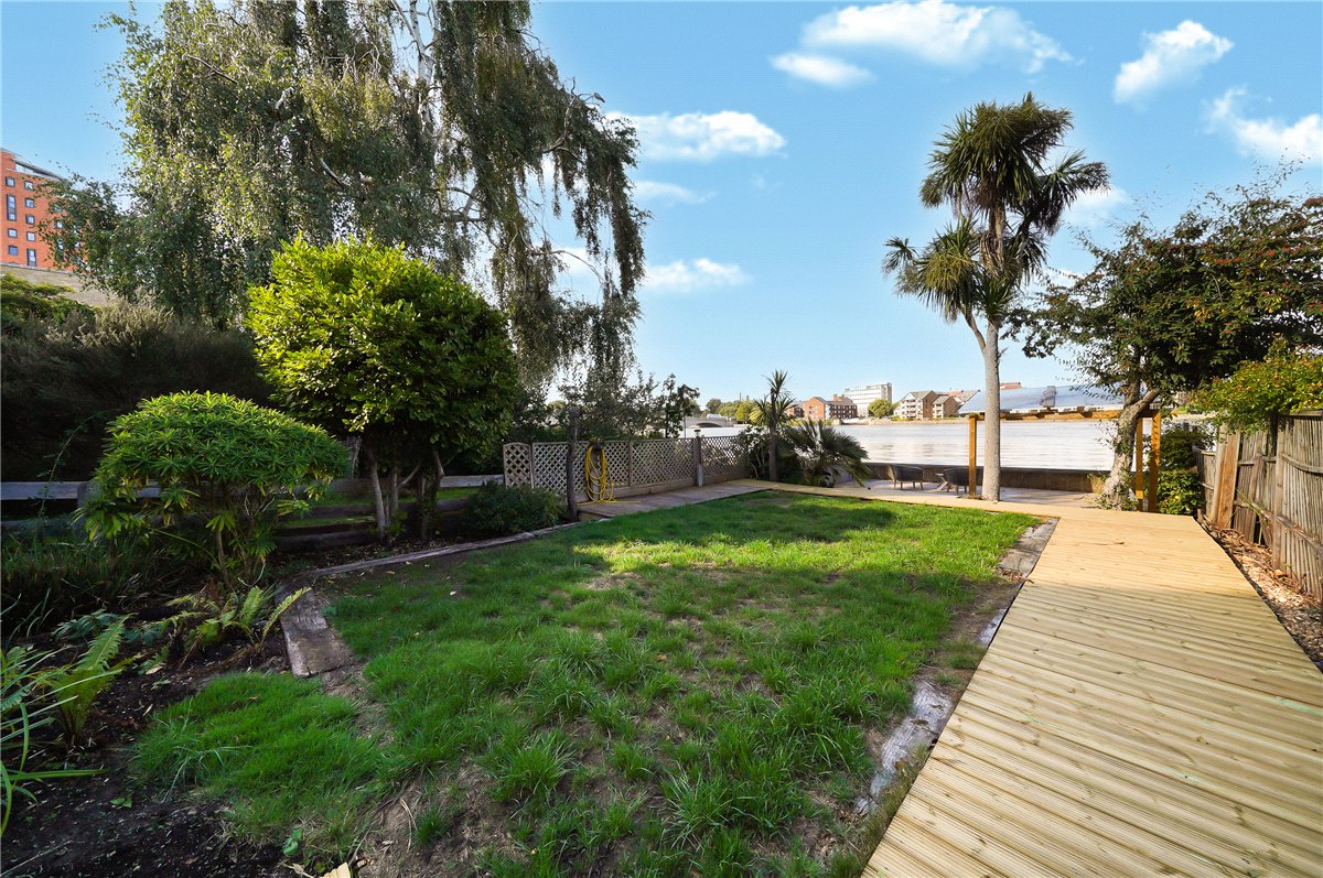 2 bedroom Maisonette, Deodar Road, London, SW15 - Available, Image 5