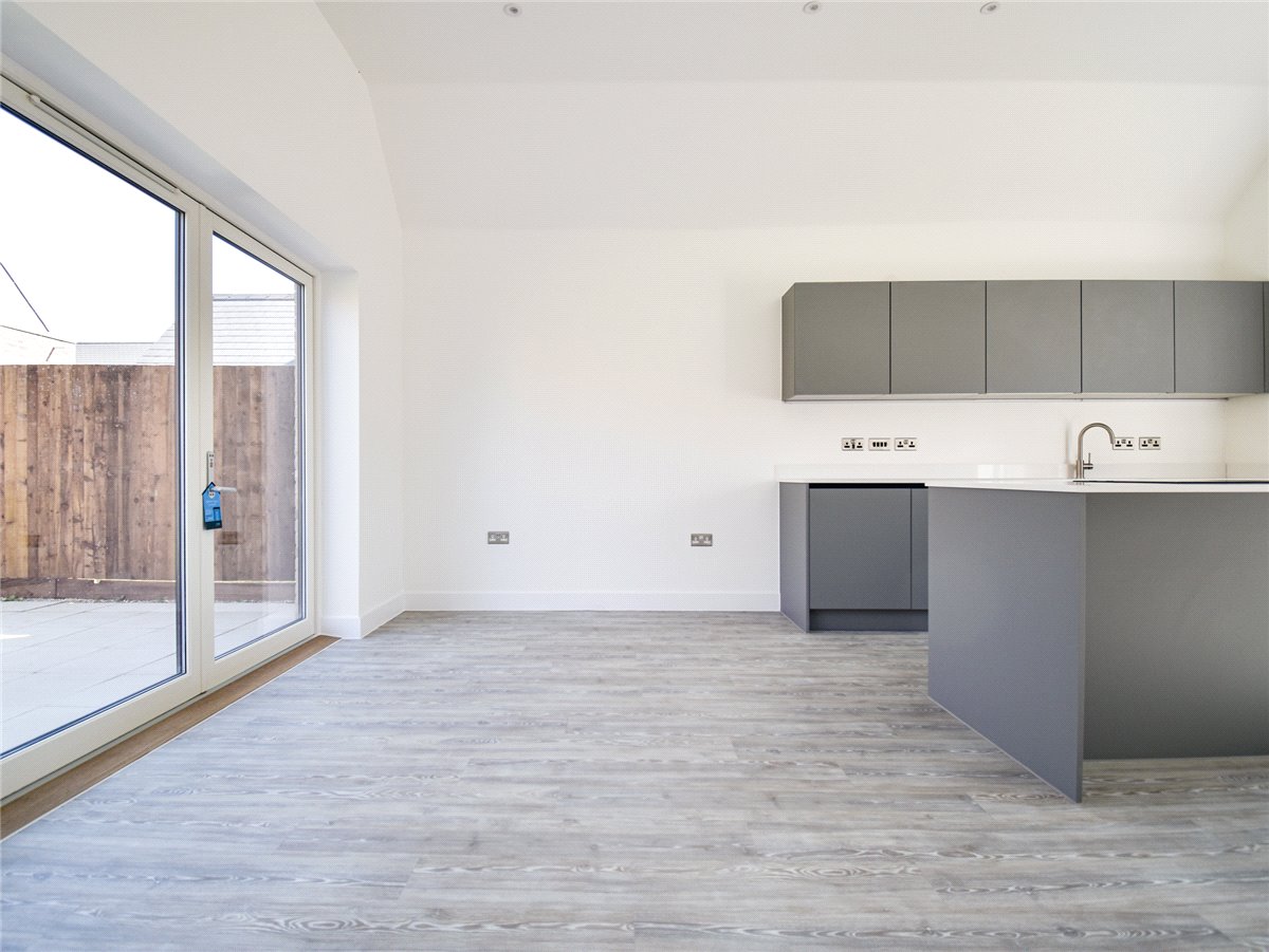 4 bedroom House, Gregory Park North, Cambridge, CB5 - , Image 11