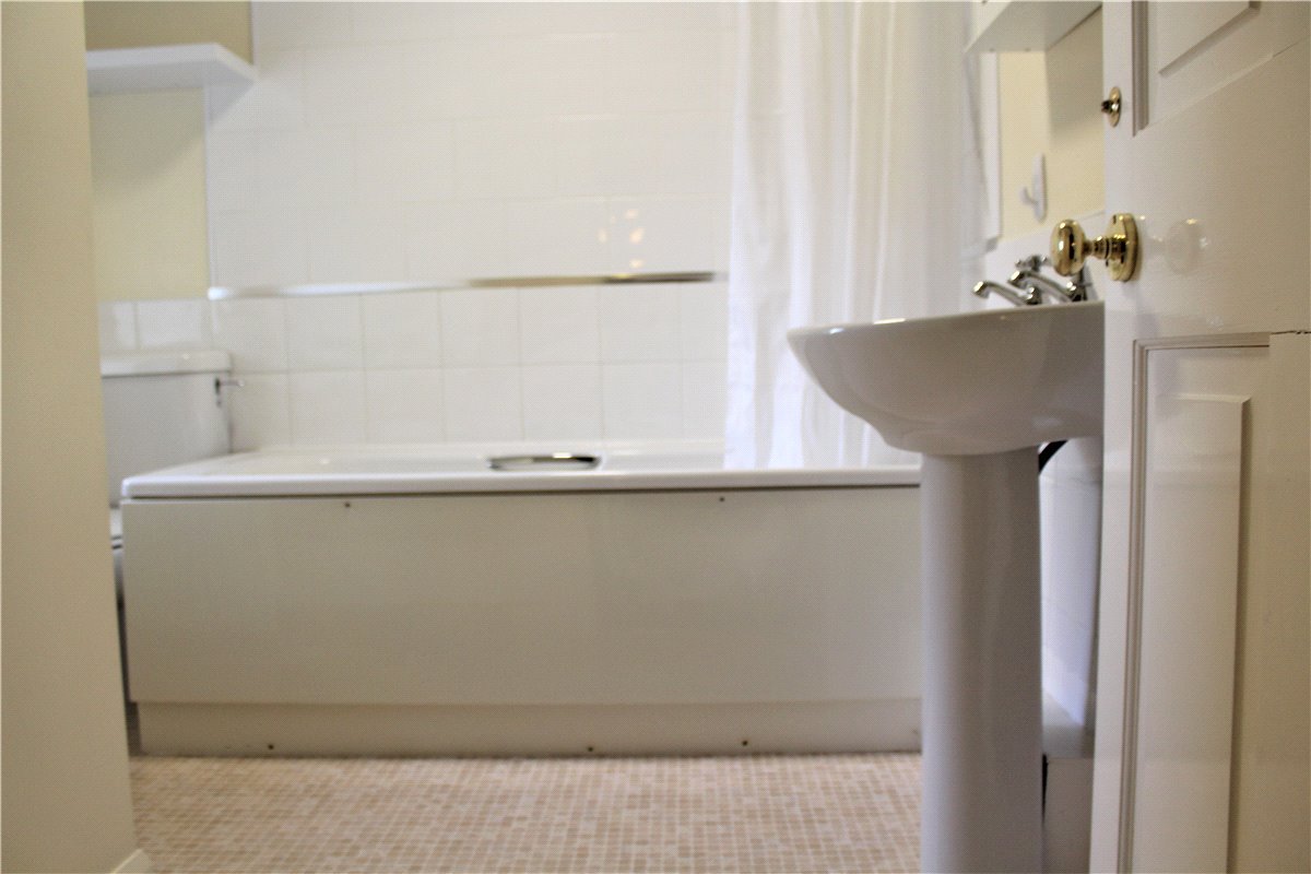 3 bedroom House, The Green, North Deighton, LS22 - , Image 9