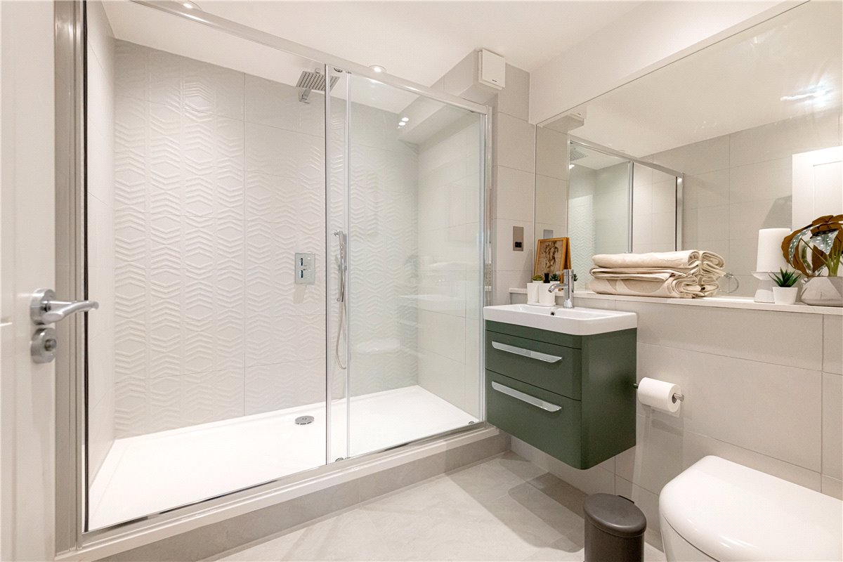 2 bedroom Flat, Curzon Street, Mayfair, W1J - Available, Image 5