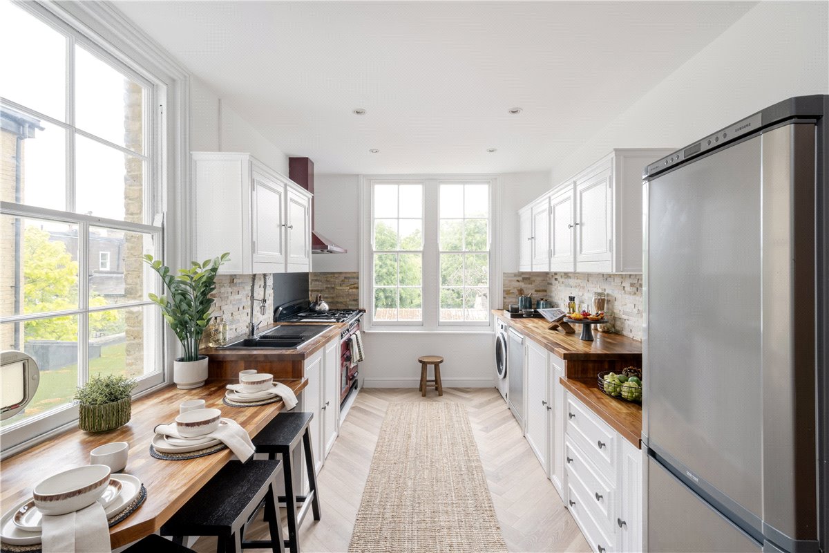 3 bedroom Flat, Trinity Road, Wandsworth Common, SW17 - Sold, Image 5