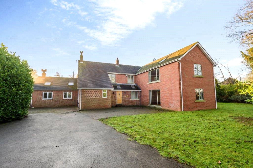 5 bedroom House, Common Lane, Church Fenton, LS24 - Let Agreed