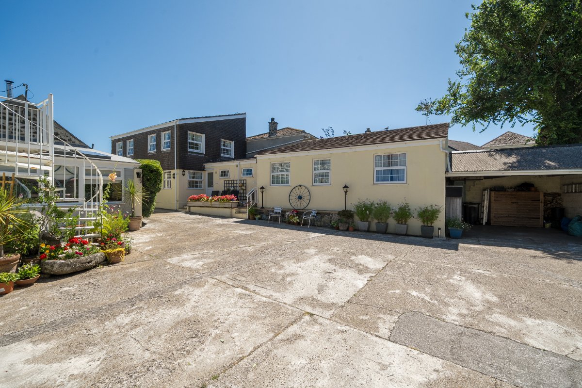 5 bedroom House, Lender Lane, Mullion, TR12 - Available, Image 5