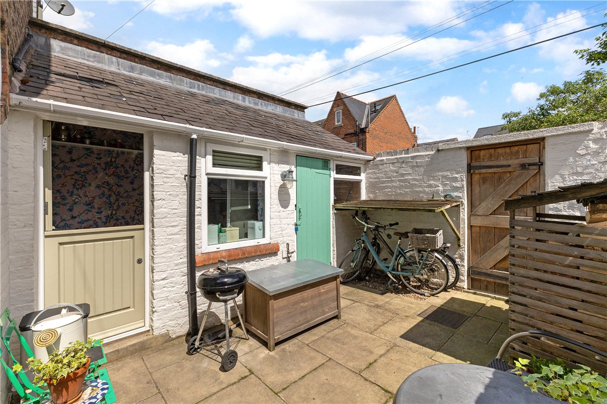 2 bedroom House, Knavesmire Crescent, York, YO23 - Available, Image 11
