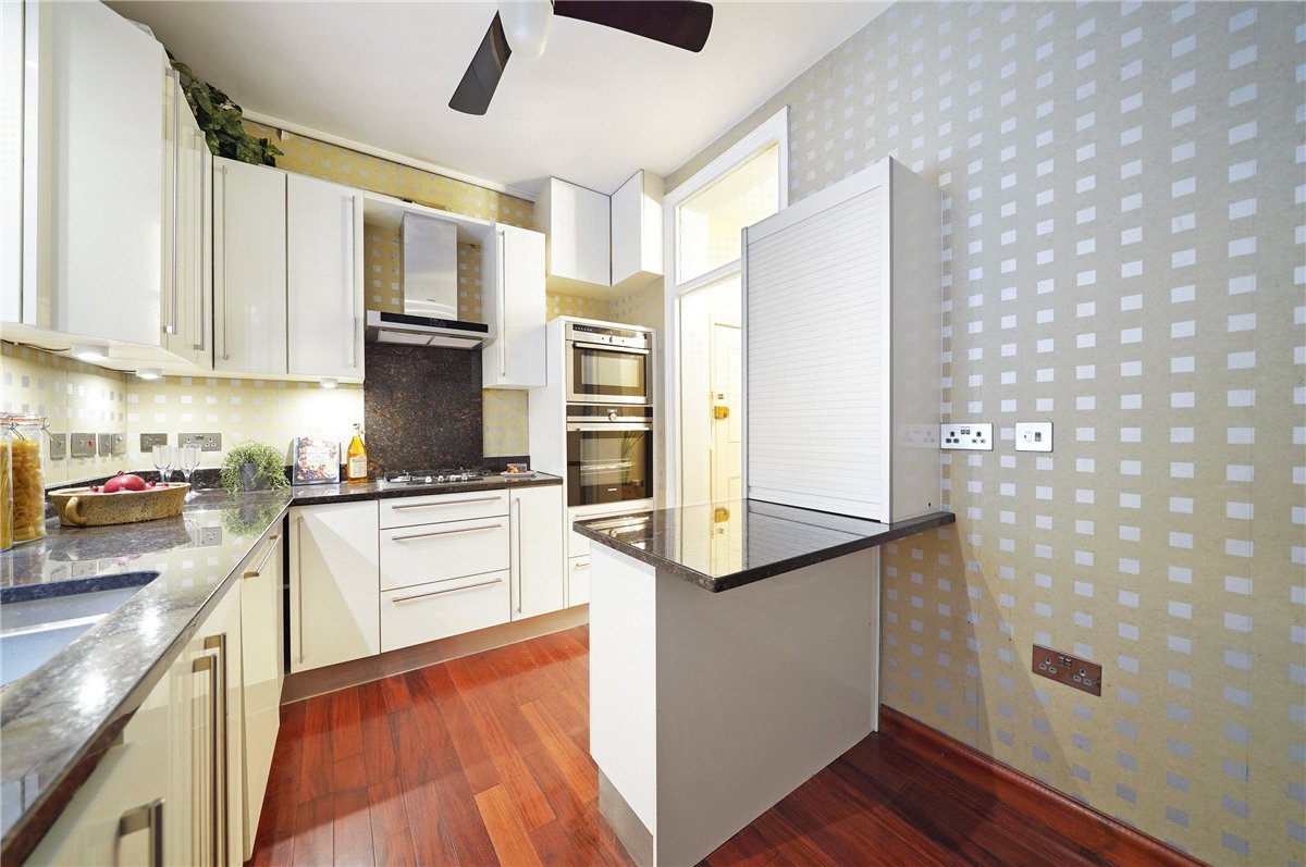 3 bedroom Flat, Edith Road, London, W14 - Available, Image 12