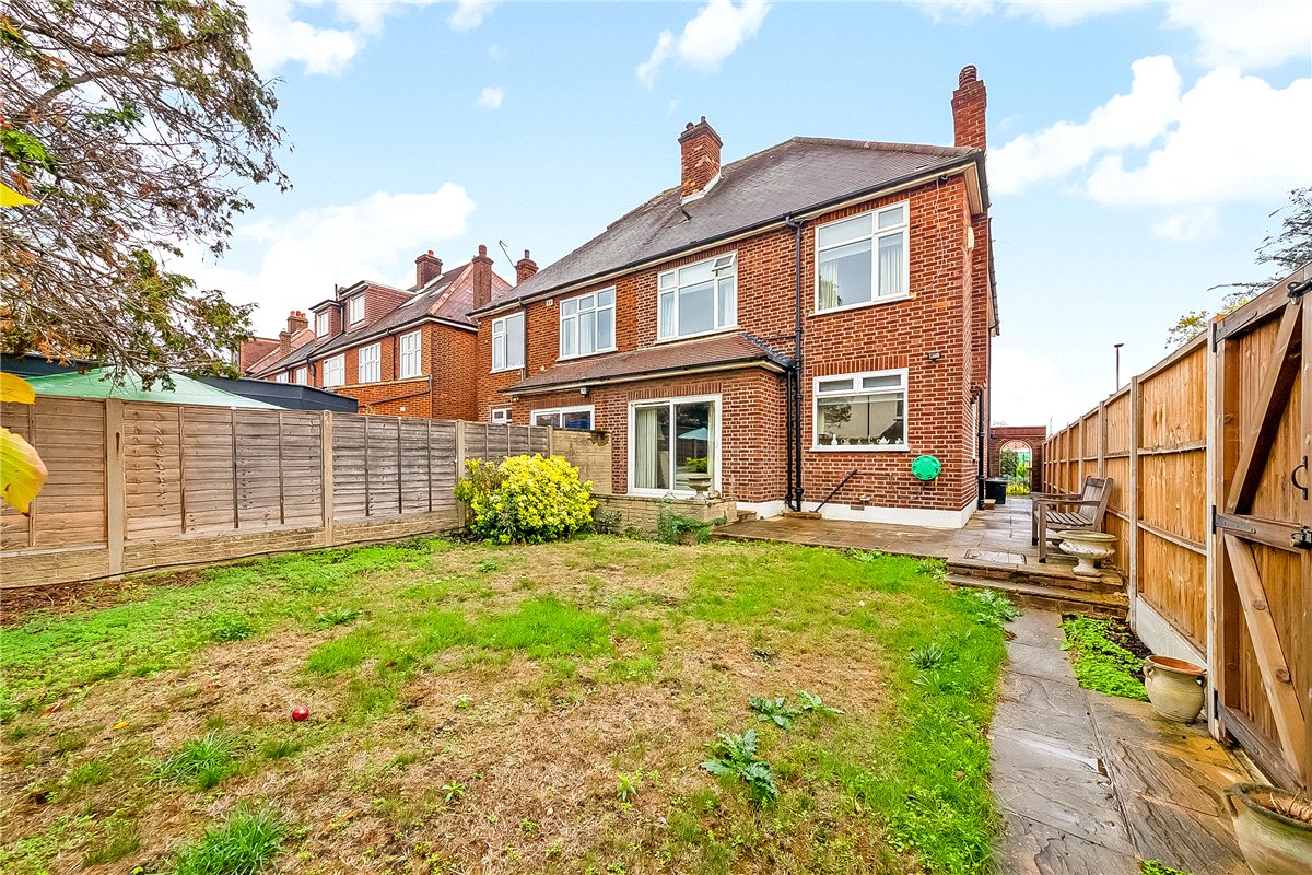 3 bedroom House, Burntwood Lane, London, SW17 - Available, Image 2
