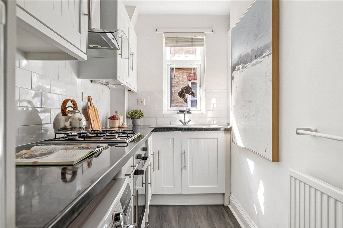 1 bedroom Flat, Wexford Lodge, 163 Nightingale Lane, SW12 - Available, Image 7