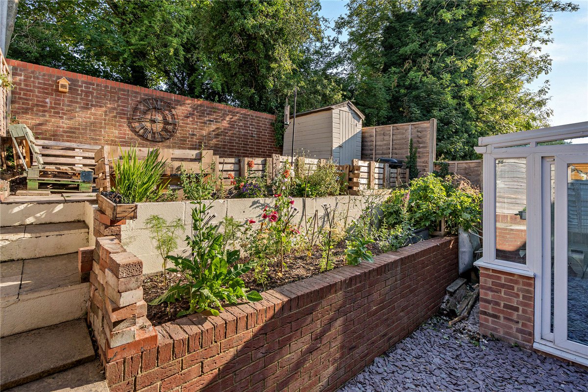 3 bedroom House, Anchor Road, Kingsclere, RG20 - Available, Image 24