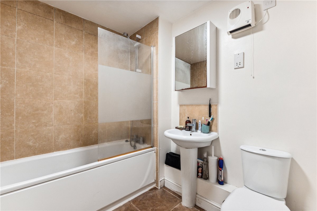 3 bedroom Flat, Heritage Park, London, SW17 - Sold, Image 7